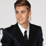Justin Bieber Biography, Wiki, Birthday, Age, Height, Girlfriend, Family, Career, Instagram, Net Worth